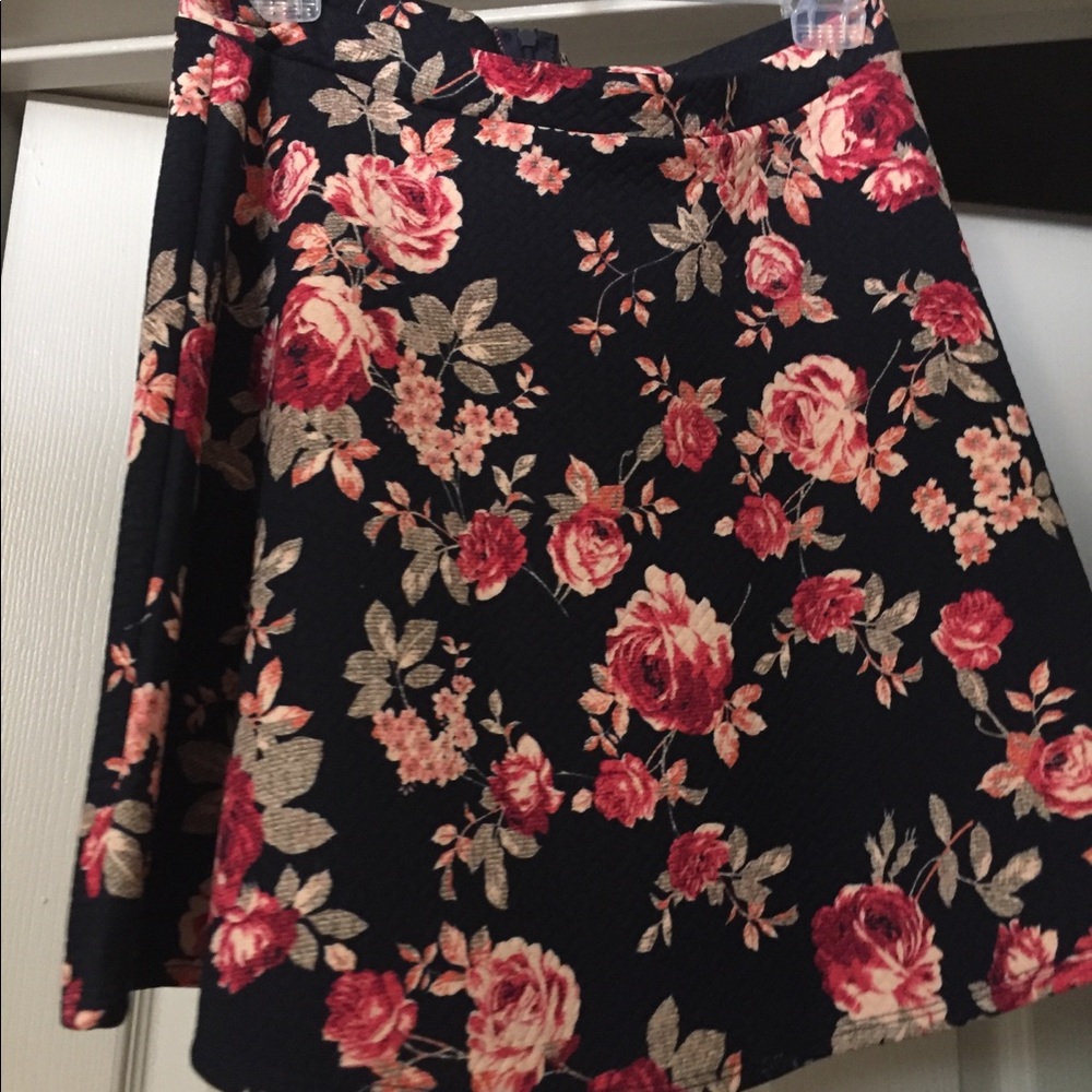 Navy rose skirt